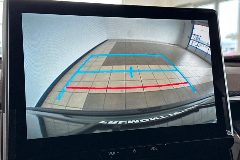 Toyota Corolla Cross Vehicle Full-screen Gallery Image 17