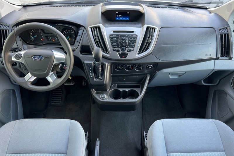 Ford Transit Wagon Vehicle Full-screen Gallery Image 13