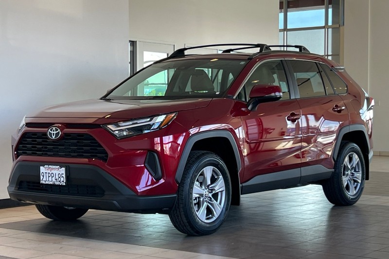 Toyota RAV4 Vehicle Full-screen Gallery Image 08