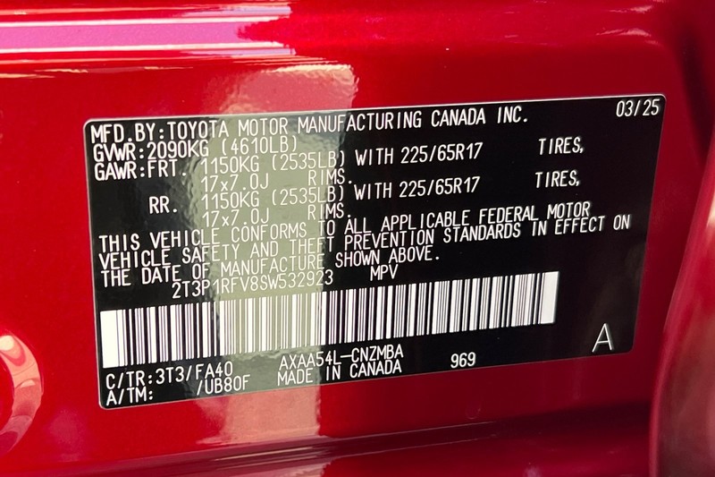 Toyota RAV4 Vehicle Full-screen Gallery Image 29