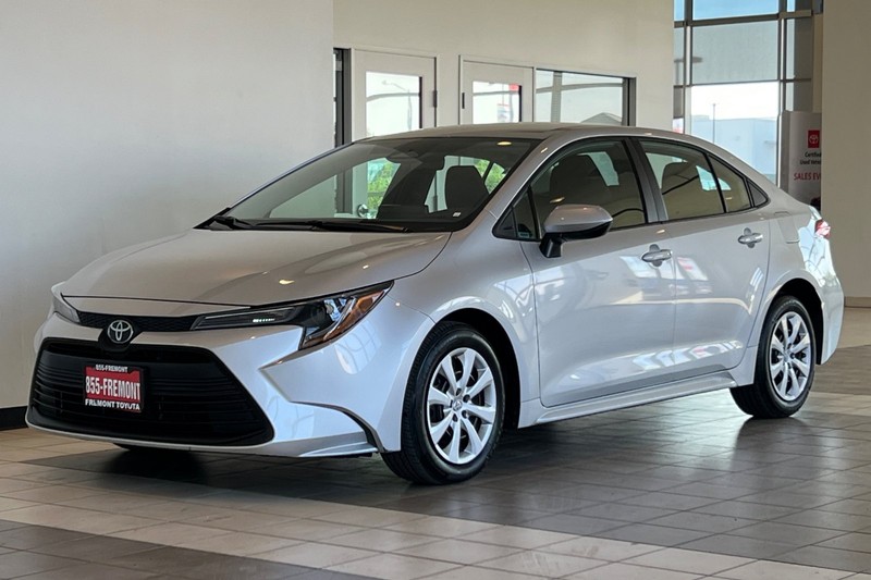 Toyota Corolla Vehicle Full-screen Gallery Image 08