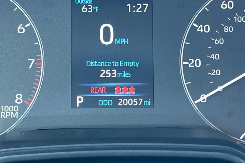 Toyota Corolla Vehicle Full-screen Gallery Image 23