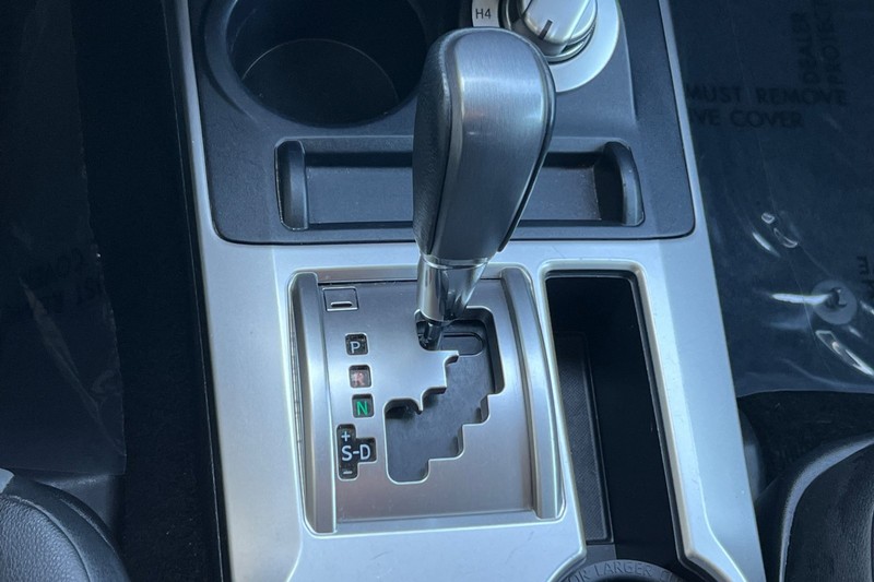 Toyota 4Runner Vehicle Full-screen Gallery Image 22