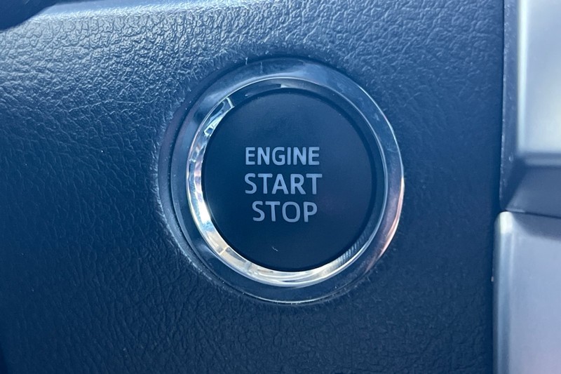 Toyota 4Runner Vehicle Full-screen Gallery Image 23