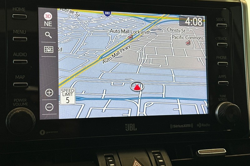 Toyota RAV4 Hybrid Vehicle Full-screen Gallery Image 19