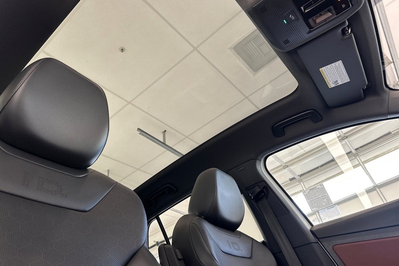 Volkswagen ID.4 Vehicle Full-screen Gallery Image 17