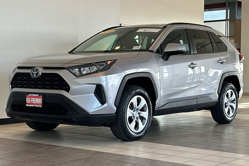 Toyota RAV4 Vehicle Full-screen Gallery Image 08