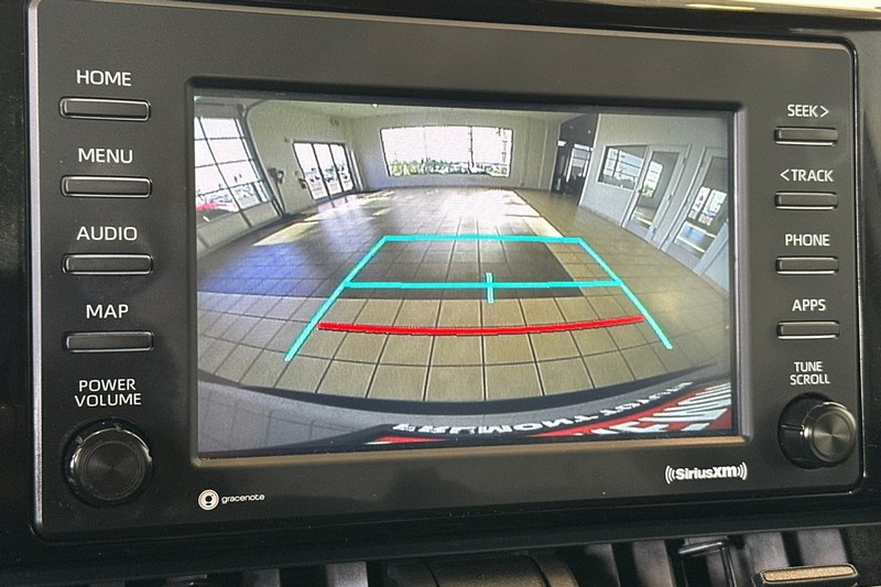 Toyota RAV4 Vehicle Full-screen Gallery Image 19