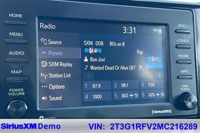 Toyota RAV4 Vehicle Full-screen Gallery Image 27