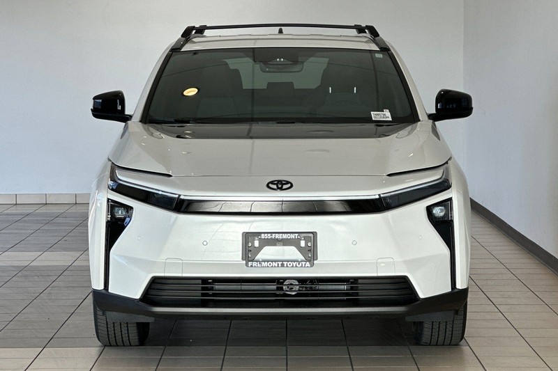 Toyota bZ Vehicle Full-screen Gallery Image 03