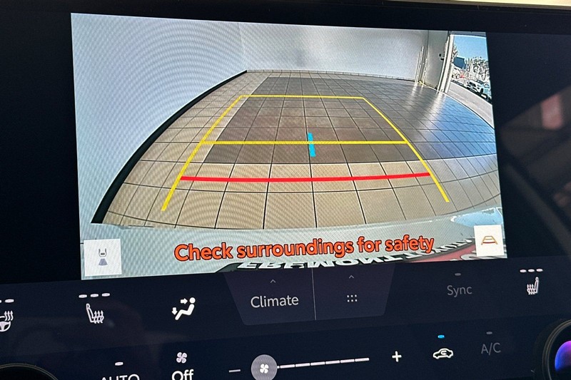 Toyota bZ Vehicle Full-screen Gallery Image 18