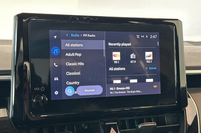 Toyota Corolla Vehicle Full-screen Gallery Image 17