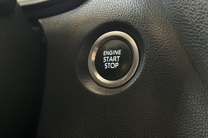 Toyota Corolla Vehicle Full-screen Gallery Image 22