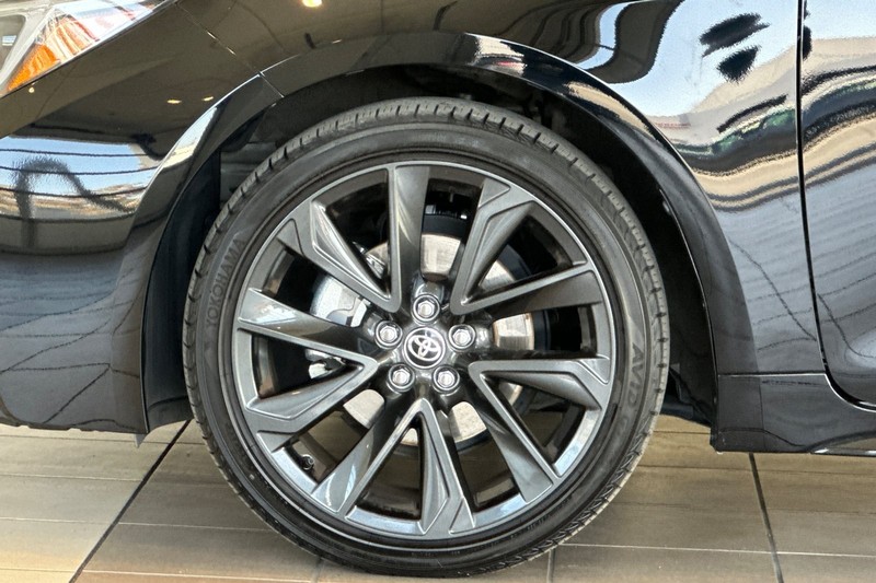 Toyota Corolla Vehicle Full-screen Gallery Image 26