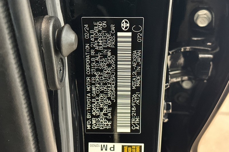 Toyota Corolla Vehicle Full-screen Gallery Image 29