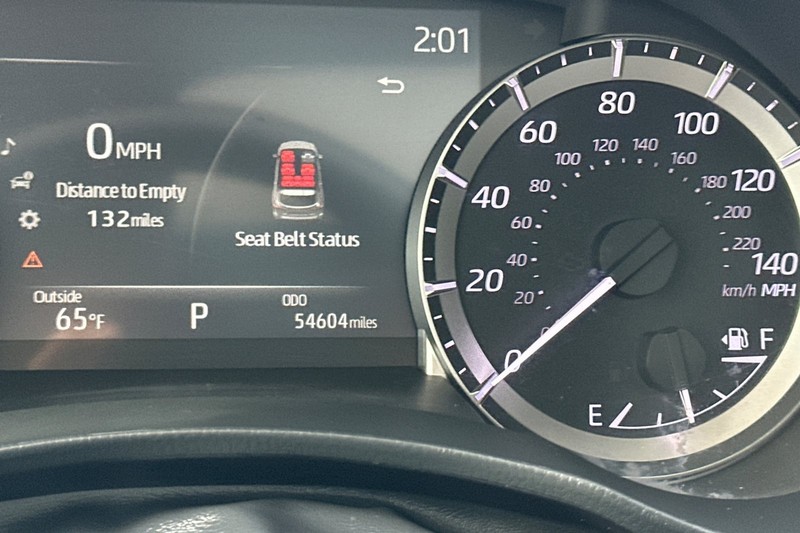 Toyota Highlander Vehicle Full-screen Gallery Image 26