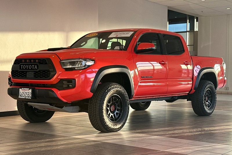 Toyota Tacoma 4WD Vehicle Full-screen Gallery Image 08