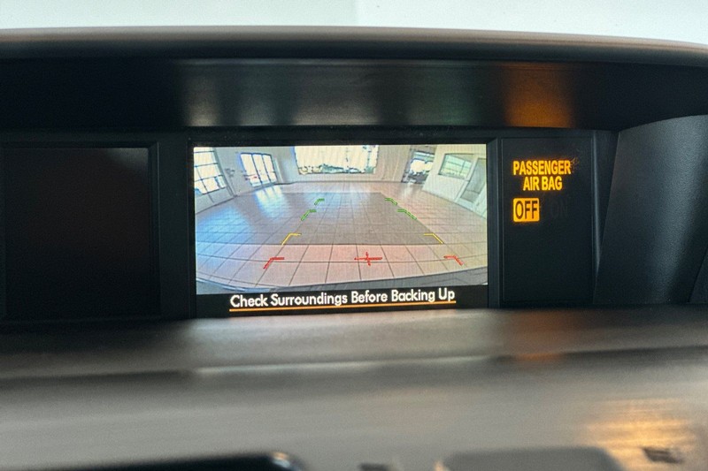 Subaru XV Crosstrek Hybrid Vehicle Full-screen Gallery Image 19