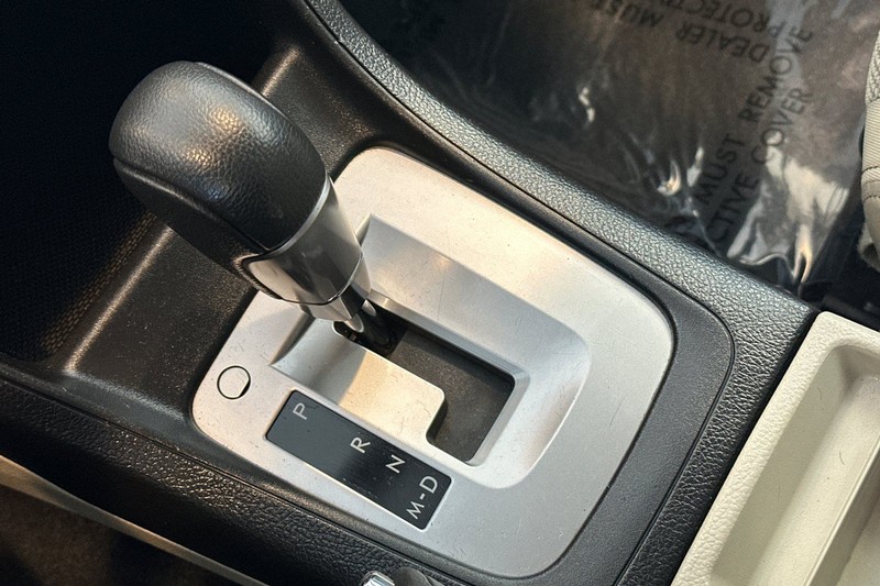 Subaru XV Crosstrek Hybrid Vehicle Full-screen Gallery Image 21