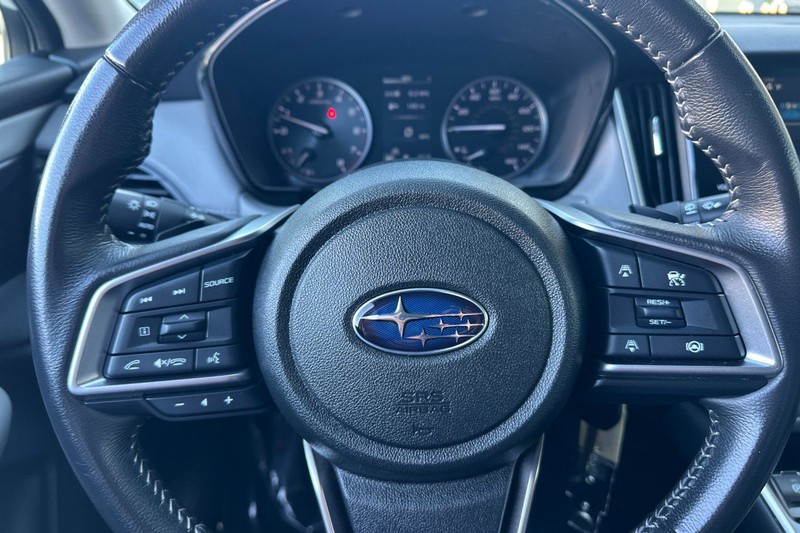 Subaru Outback Vehicle Full-screen Gallery Image 22