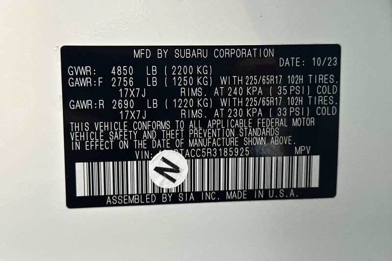 Subaru Outback Vehicle Full-screen Gallery Image 27