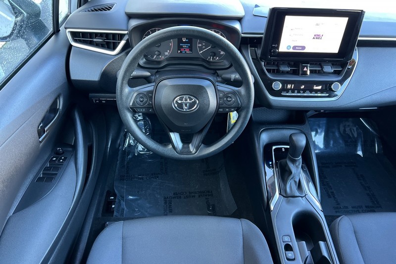 Toyota Corolla Vehicle Full-screen Gallery Image 14