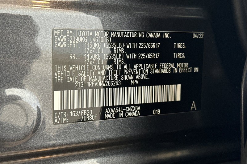 Toyota RAV4 Vehicle Full-screen Gallery Image 27