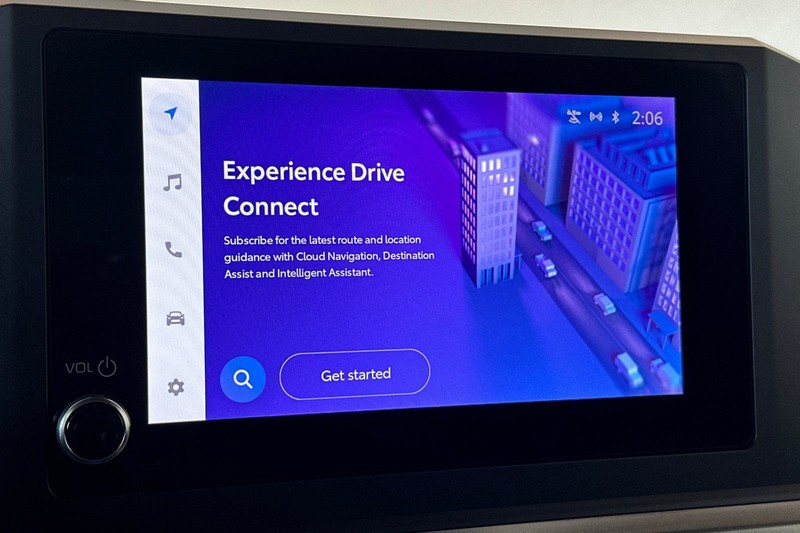 Toyota Tacoma 4WD Vehicle Full-screen Gallery Image 18