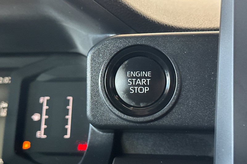 Toyota Tacoma 4WD Vehicle Full-screen Gallery Image 22