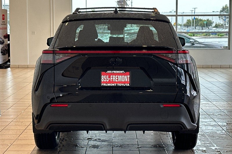 Toyota bZ Vehicle Full-screen Gallery Image 06