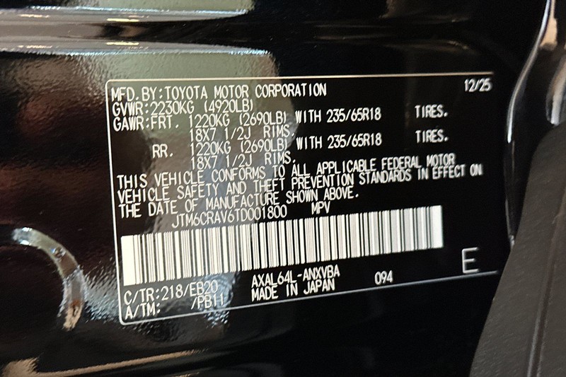 Toyota RAV4 Vehicle Full-screen Gallery Image 24