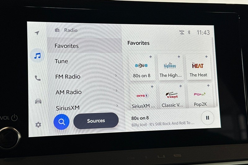Toyota Prius Vehicle Full-screen Gallery Image 18