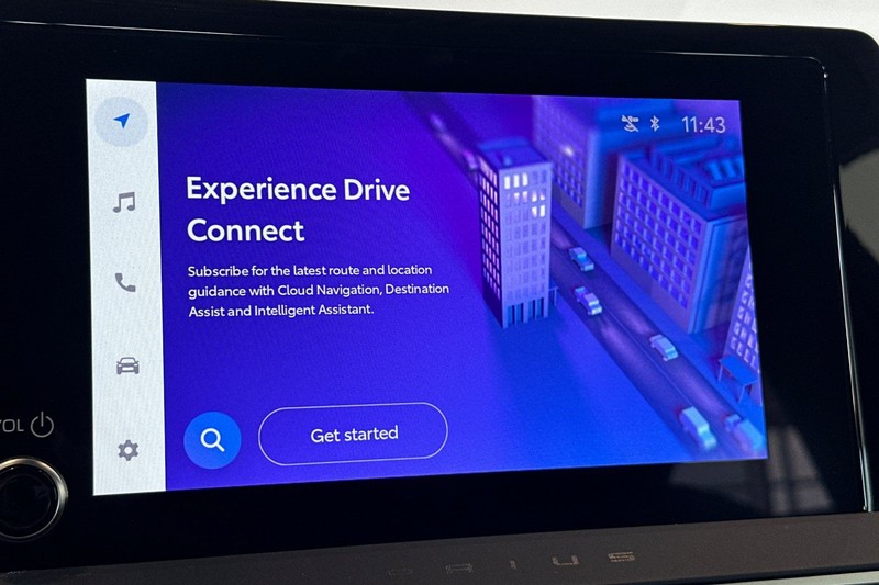 Toyota Prius Vehicle Full-screen Gallery Image 19