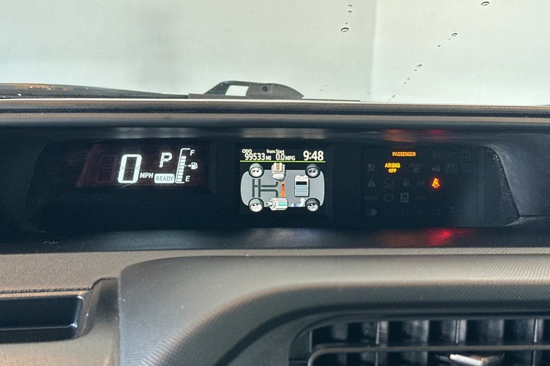 Toyota Prius c Vehicle Full-screen Gallery Image 22