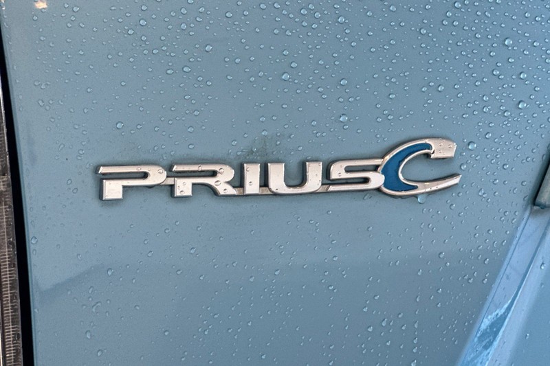 Toyota Prius c Vehicle Full-screen Gallery Image 25