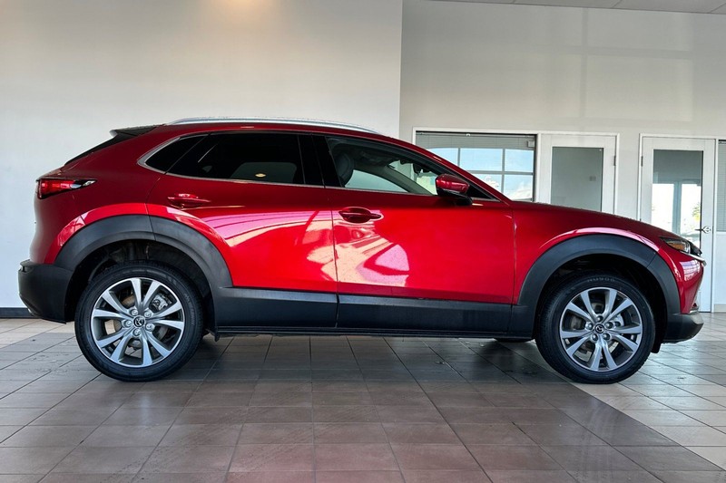 Mazda CX-30 Vehicle Full-screen Gallery Image 03