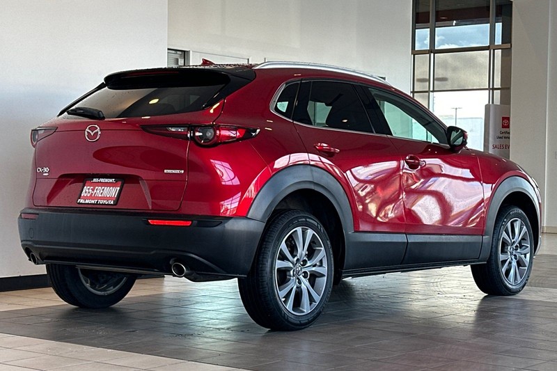 Mazda CX-30 Vehicle Full-screen Gallery Image 04