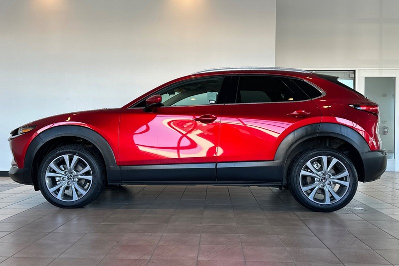 Mazda CX-30 Vehicle Full-screen Gallery Image 07