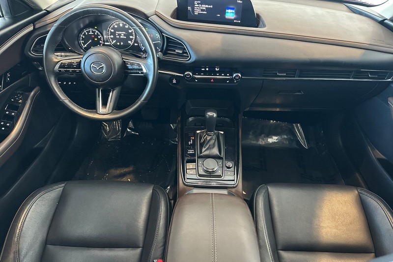 Mazda CX-30 Vehicle Full-screen Gallery Image 13