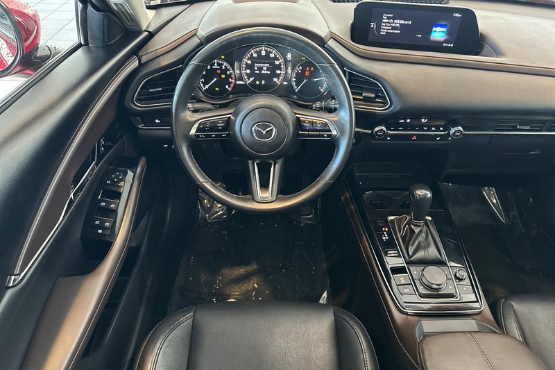 Mazda CX-30 Vehicle Full-screen Gallery Image 14