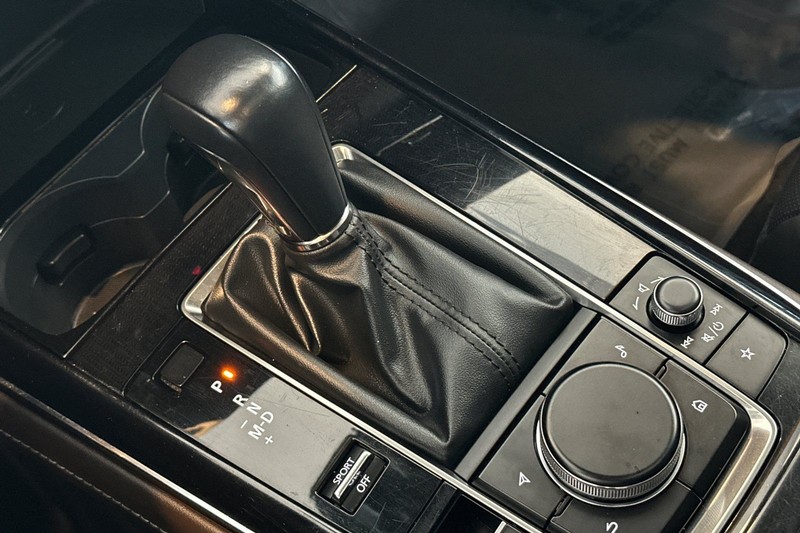 Mazda CX-30 Vehicle Full-screen Gallery Image 22