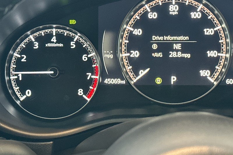 Mazda CX-30 Vehicle Full-screen Gallery Image 26