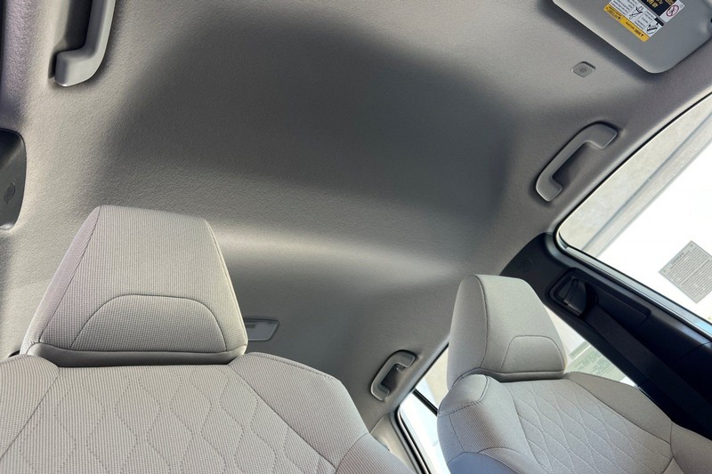 Toyota Corolla Cross Vehicle Full-screen Gallery Image 14