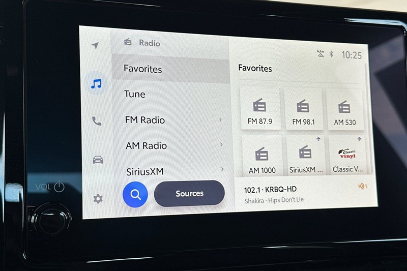 Toyota Corolla Vehicle Full-screen Gallery Image 15