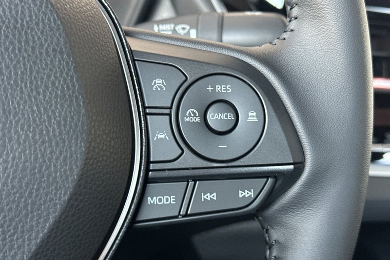 Toyota Corolla Vehicle Full-screen Gallery Image 24