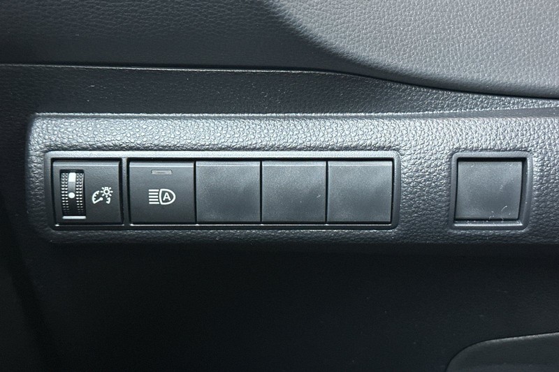 Toyota Corolla Vehicle Full-screen Gallery Image 25