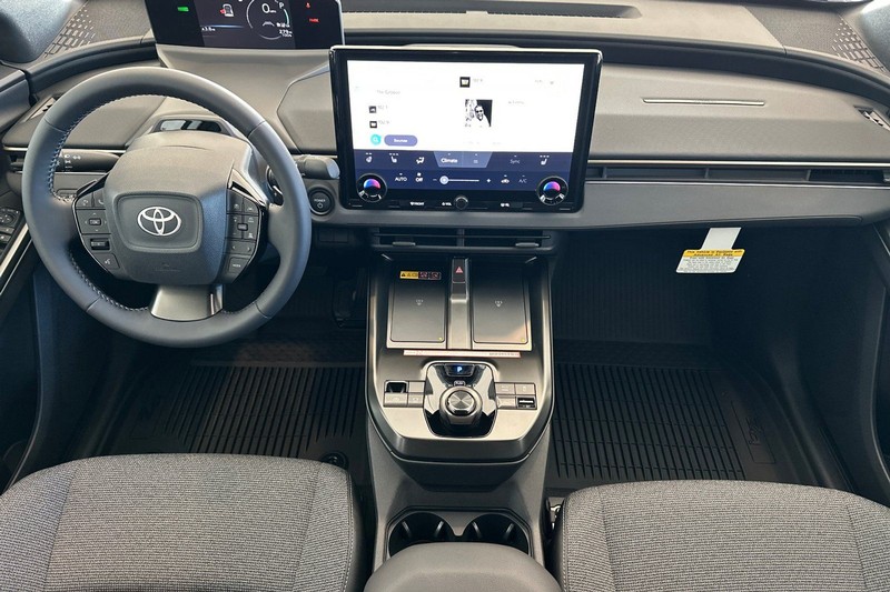 Toyota bZ Vehicle Full-screen Gallery Image 09