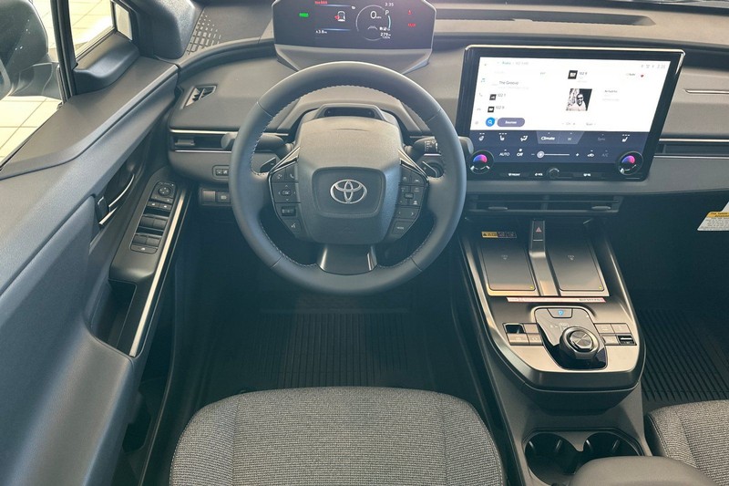 Toyota bZ Vehicle Full-screen Gallery Image 10