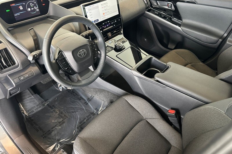 Toyota bZ4X Vehicle Full-screen Gallery Image 10