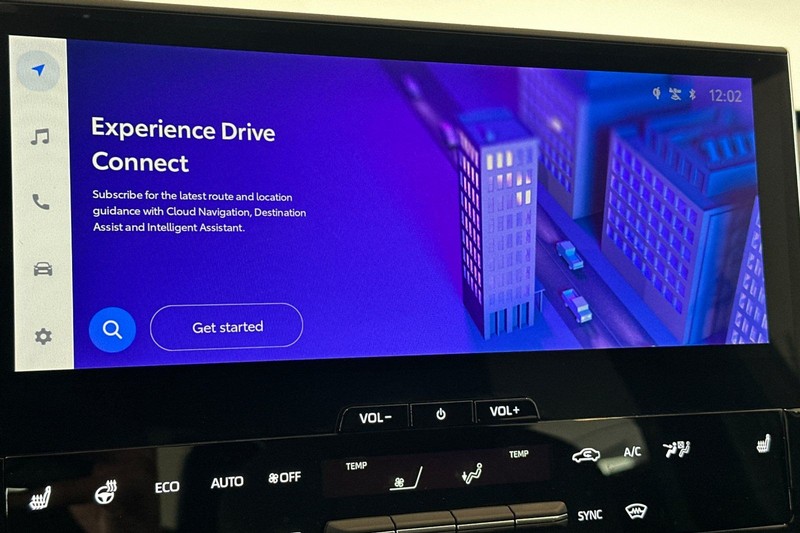 Toyota bZ4X Vehicle Full-screen Gallery Image 19